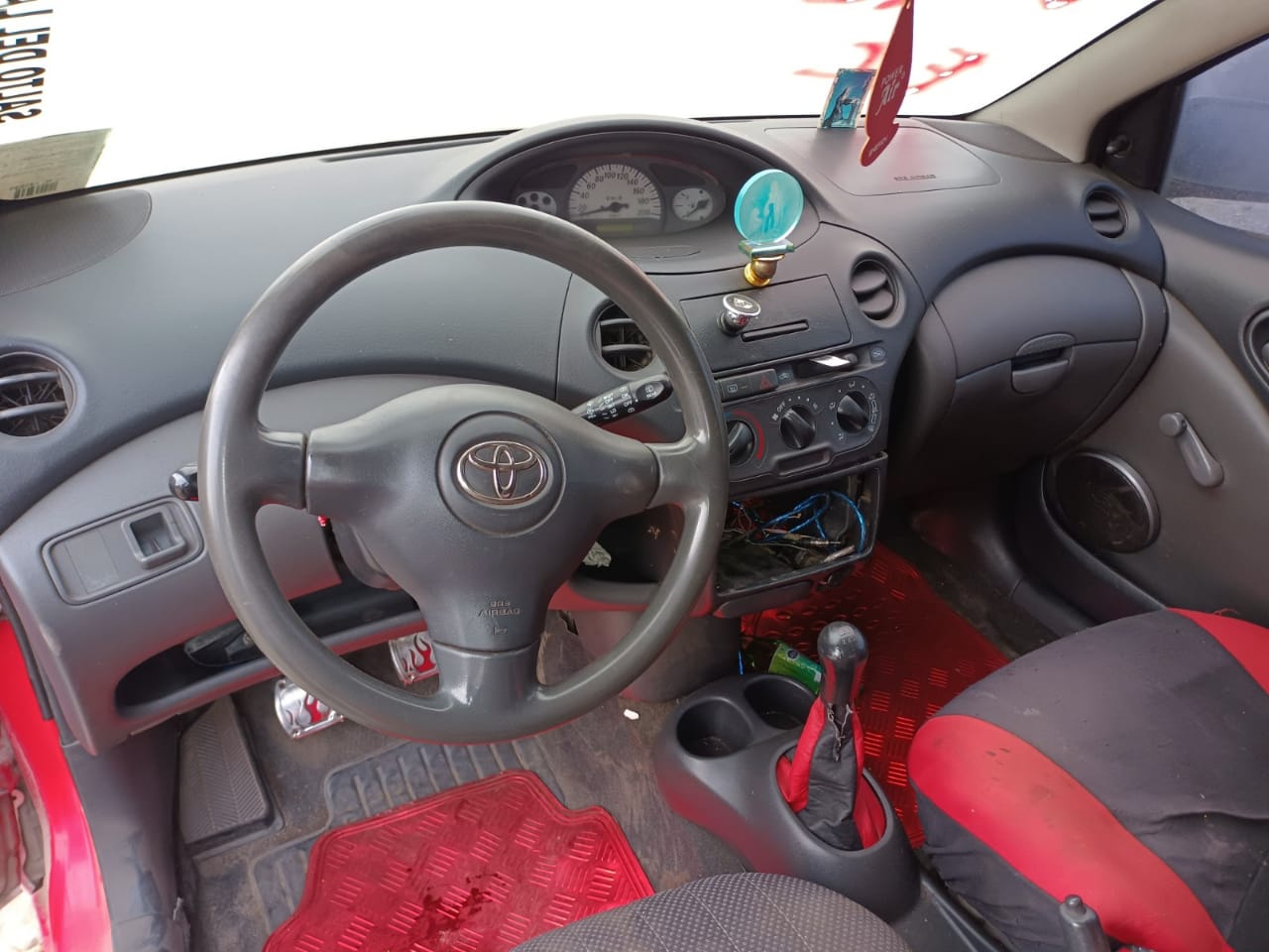  Toyota YARIS 2000    EN DESARME